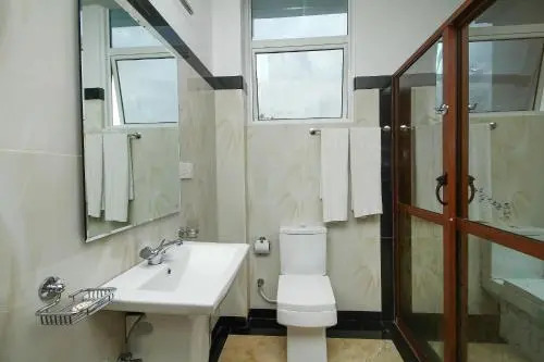 OYO 361 Grand Rovinka Hotel