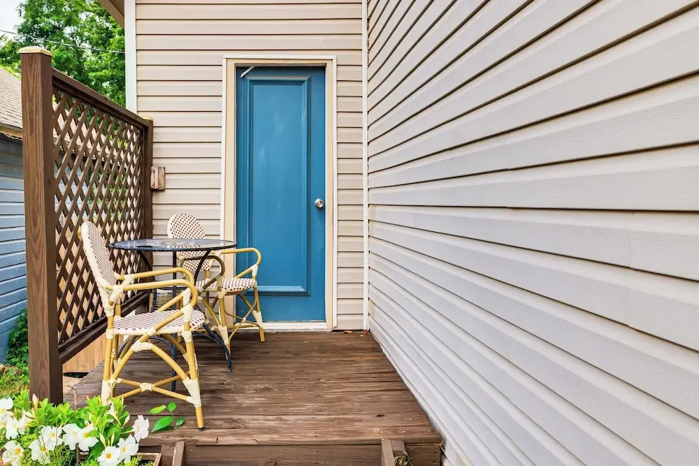 Walk to Downtown: Historic Guthrie Home on Mansur