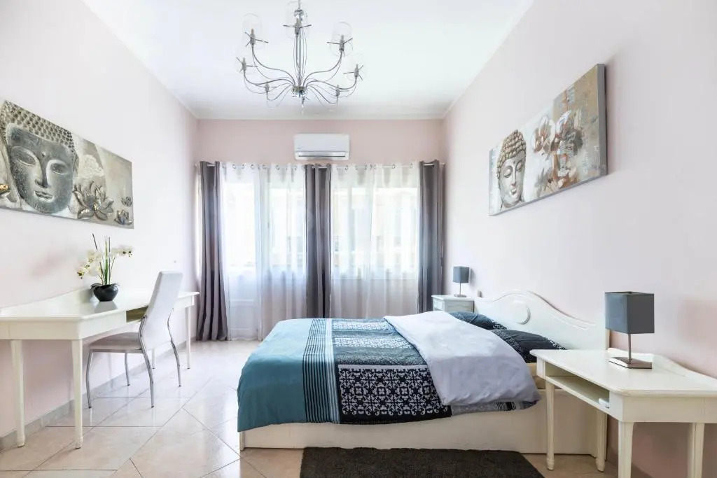 Notre Dame - Huge Sunny Modern 2br Flat - Terrace