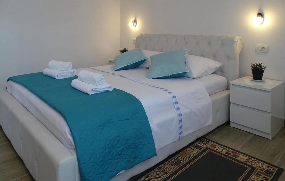 Awesome Apartment in Zadar With Wifi and 2 Bedrooms