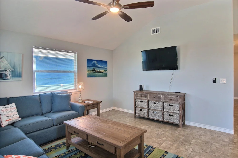 Cloud 9 3 Bedrooms 2 Bathrooms Home