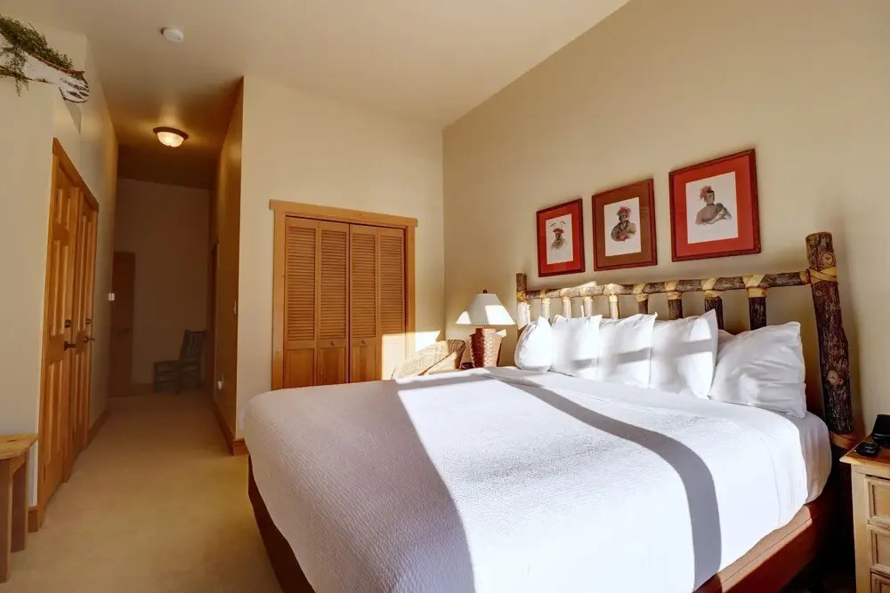 Spacious Copper Springs Condo Surrounded by Beautiful Views - CS431 by Redawning
