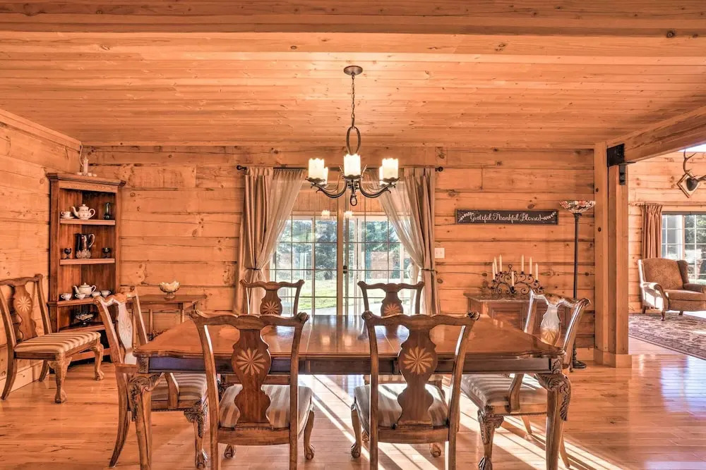 Brookings Vacation Rental Lodge on 88 Acres