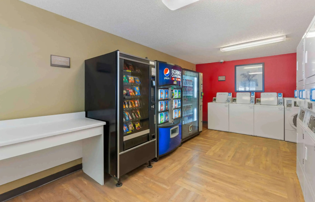 Extended Stay America Select Suites - Greensboro - Wendover Ave - Big Tree Way