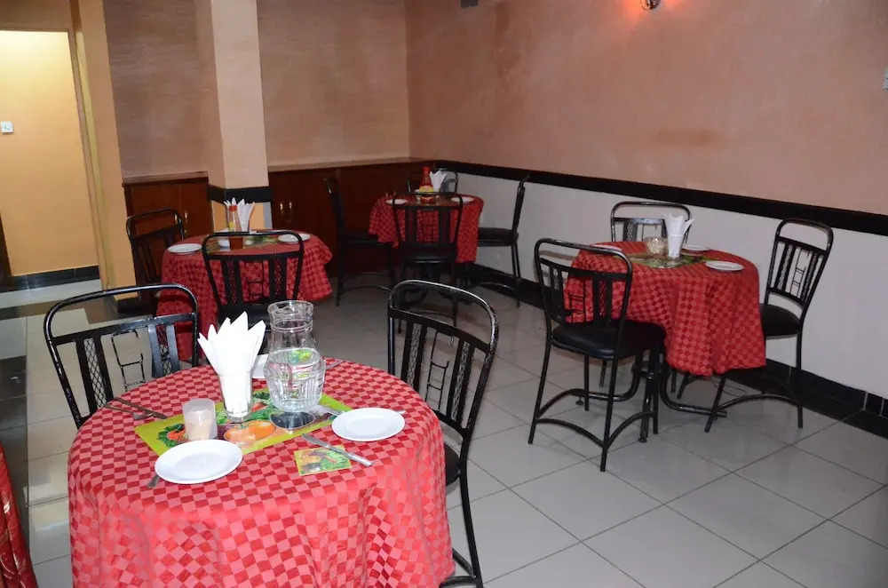Chomba Hotel