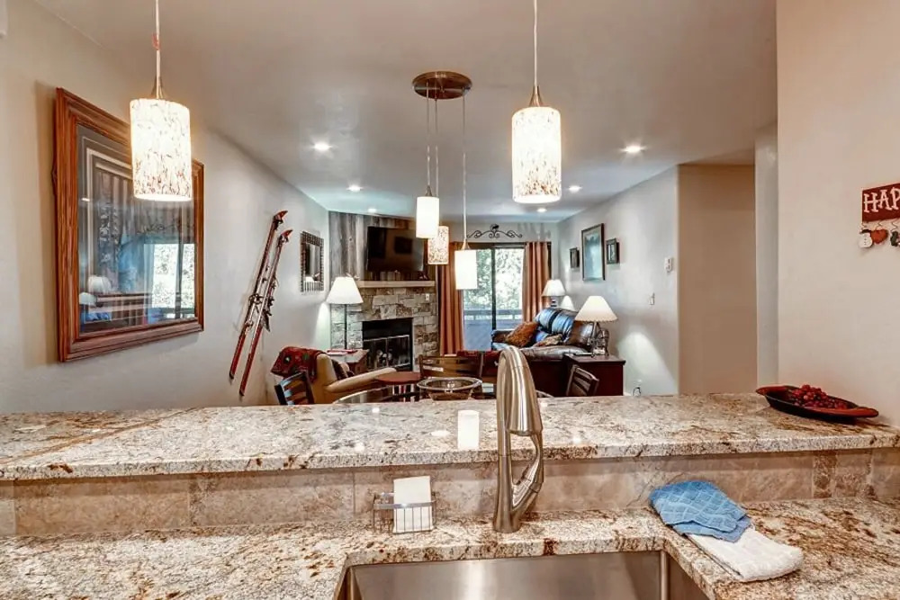 1001 Grandview C14 by RedAwning