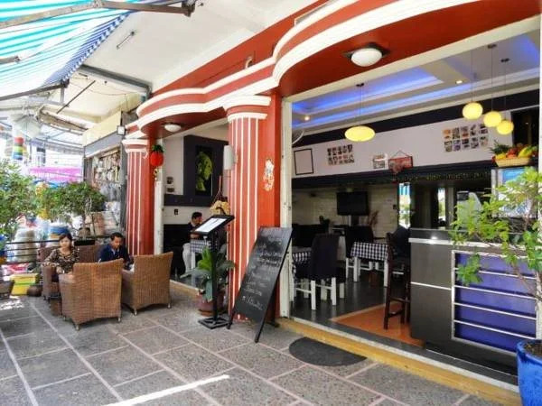 Lucky Ro Hotel & Restaurant