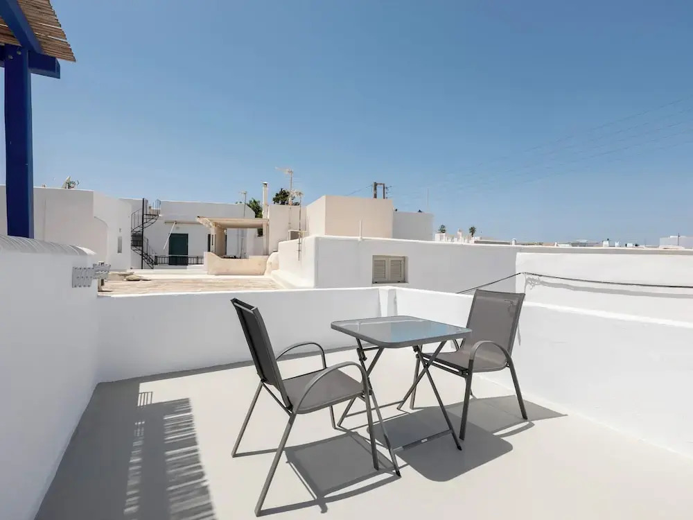 M&M Paros Studio