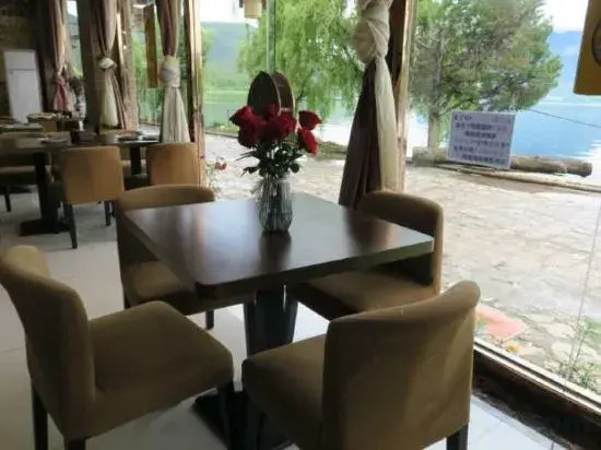 Lake View Hotel