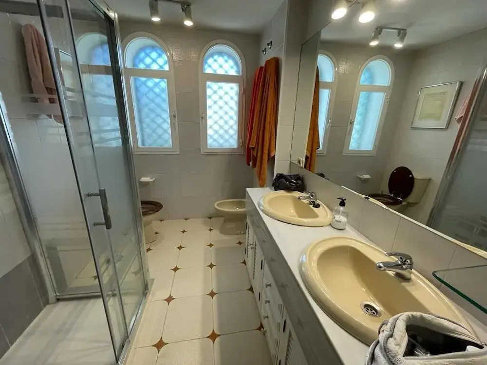 Spacious house with private pool next to Golf Club