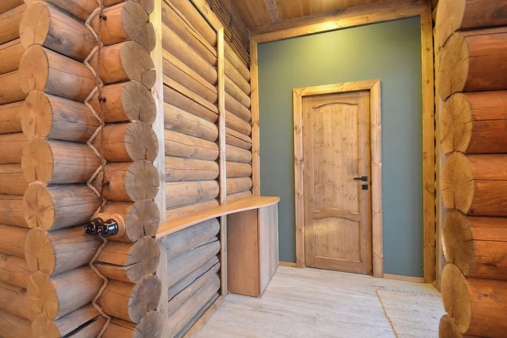 Wooden Villa with pool and sauna