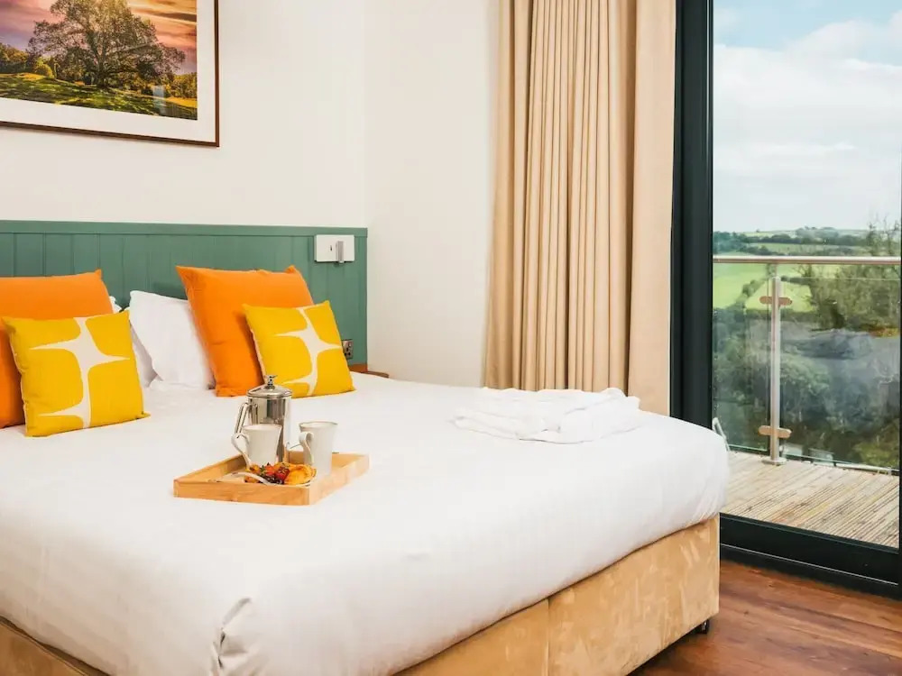 Meadow 2 Bedroom Lodge 40