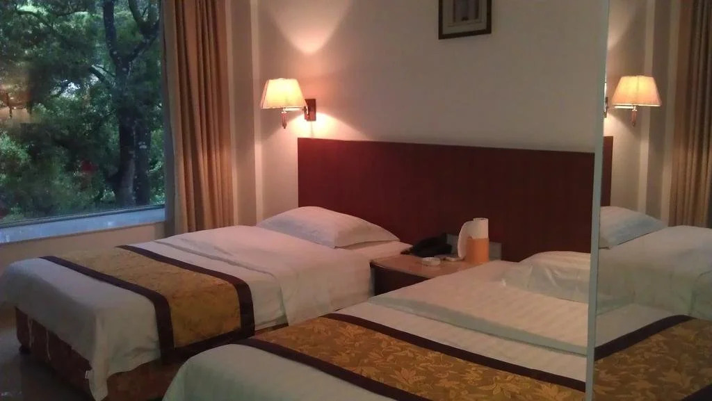 Huizhou Luofu Yixuan Hotel