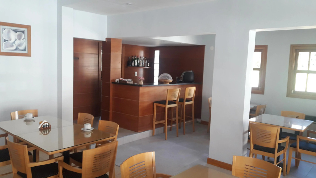 De la Plaza Hotel y Apart