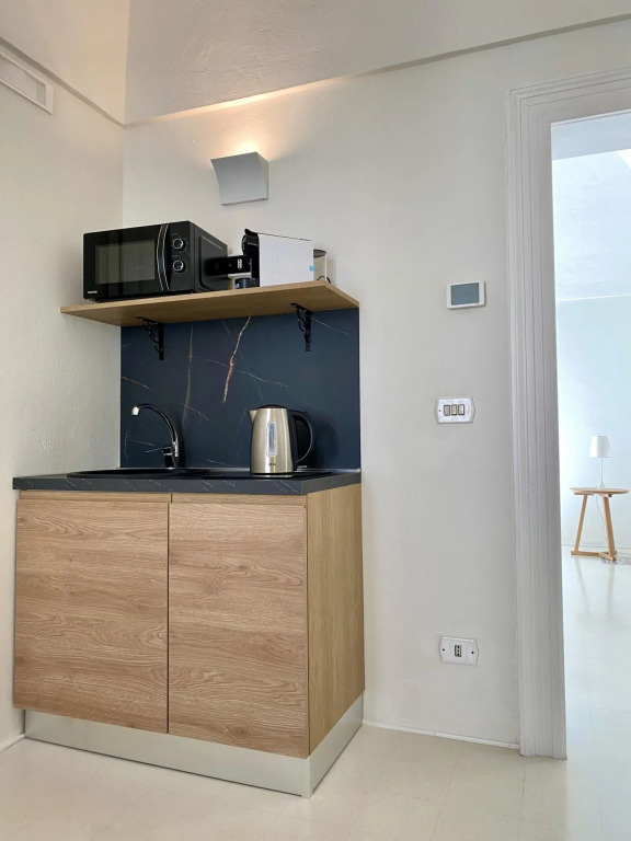 2 people, 1 bathroom, suitable for couples, terrace, central location-Luxury by Dimore Le Murattiane