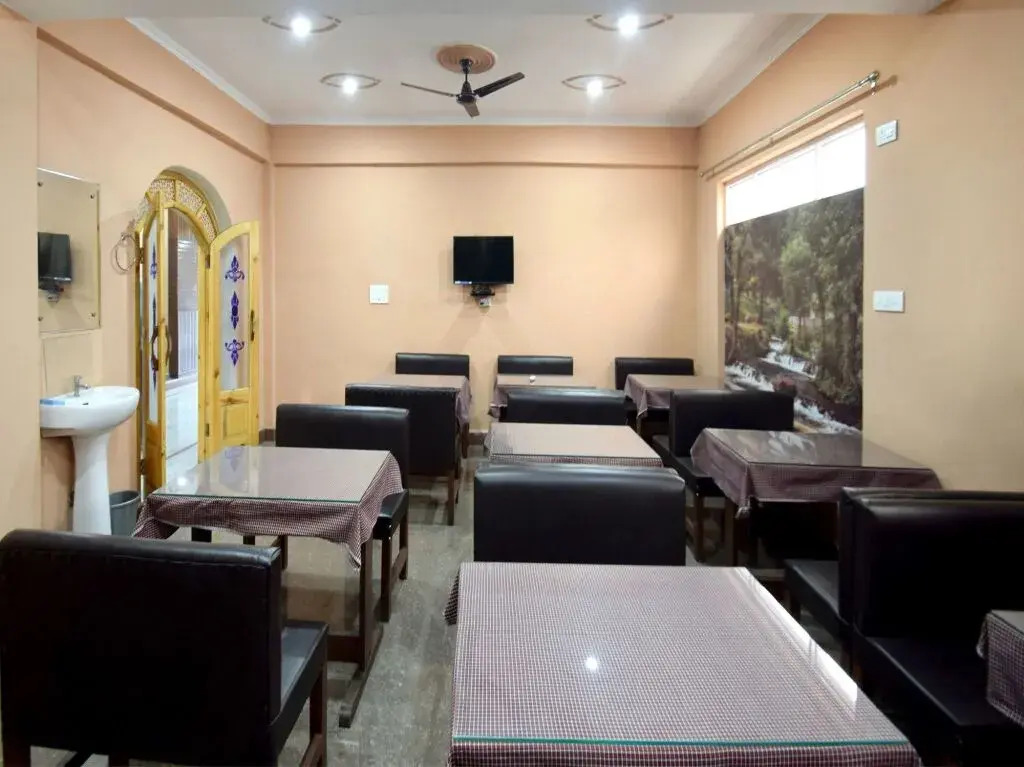 Hotel Samar by OYO Rooms