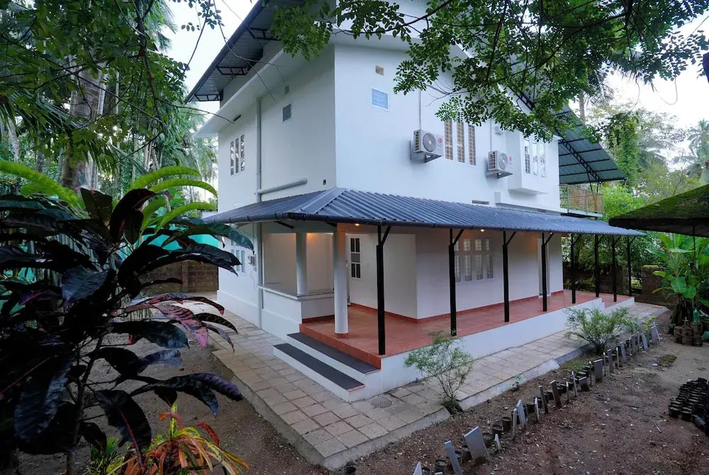 Riverside GuestHouse