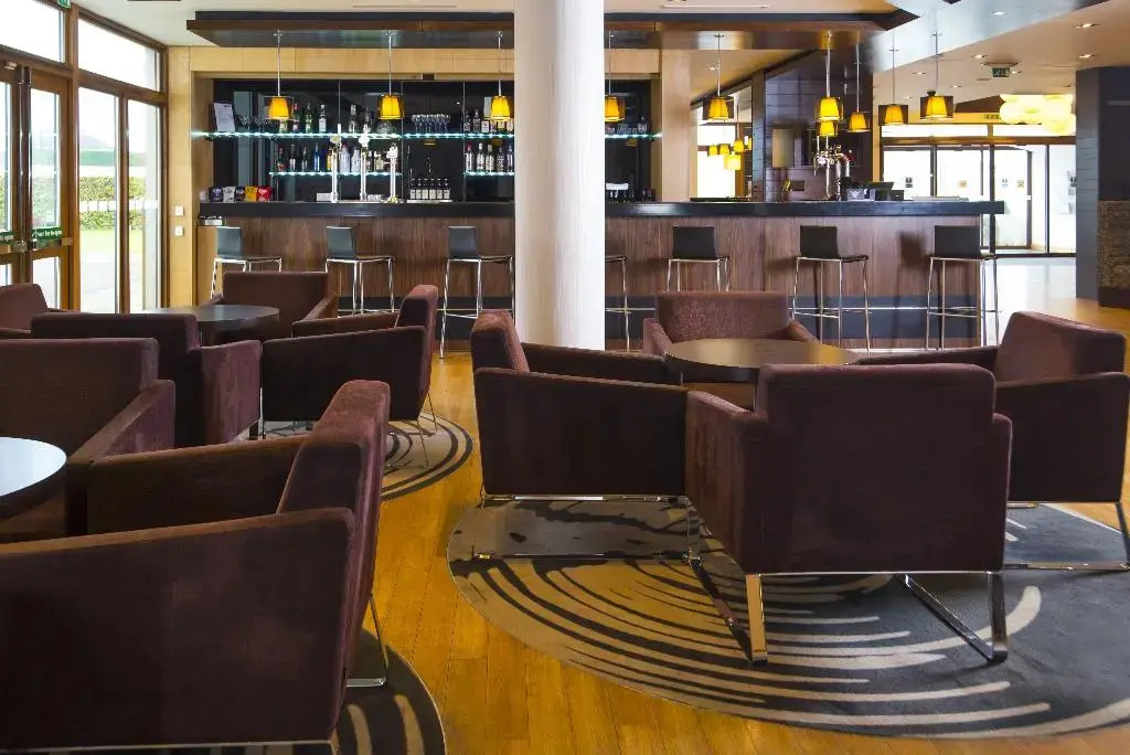 Holiday Inn Express London - Epsom Downs by IHG