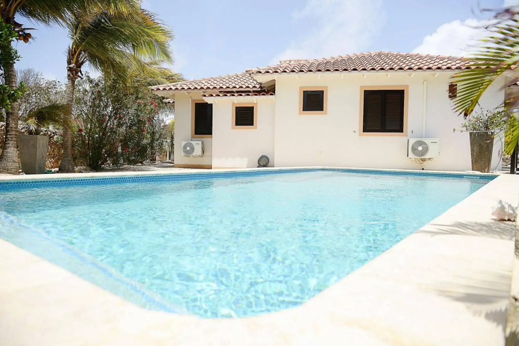 Lagoon Villas