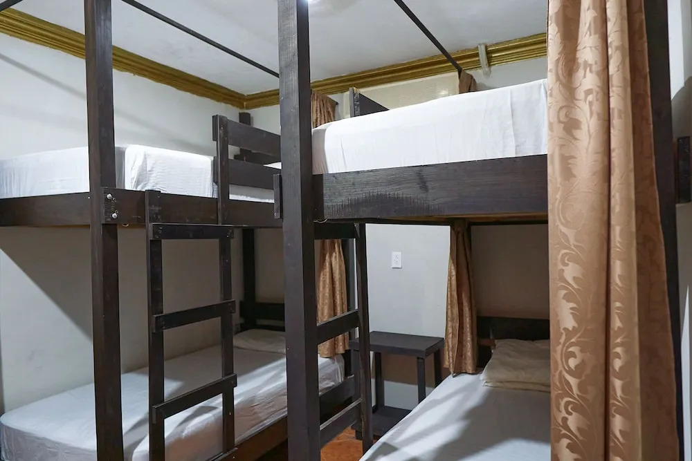 Hostal Ixchel - AC, WiFi & Tours in Valladolid Downtown