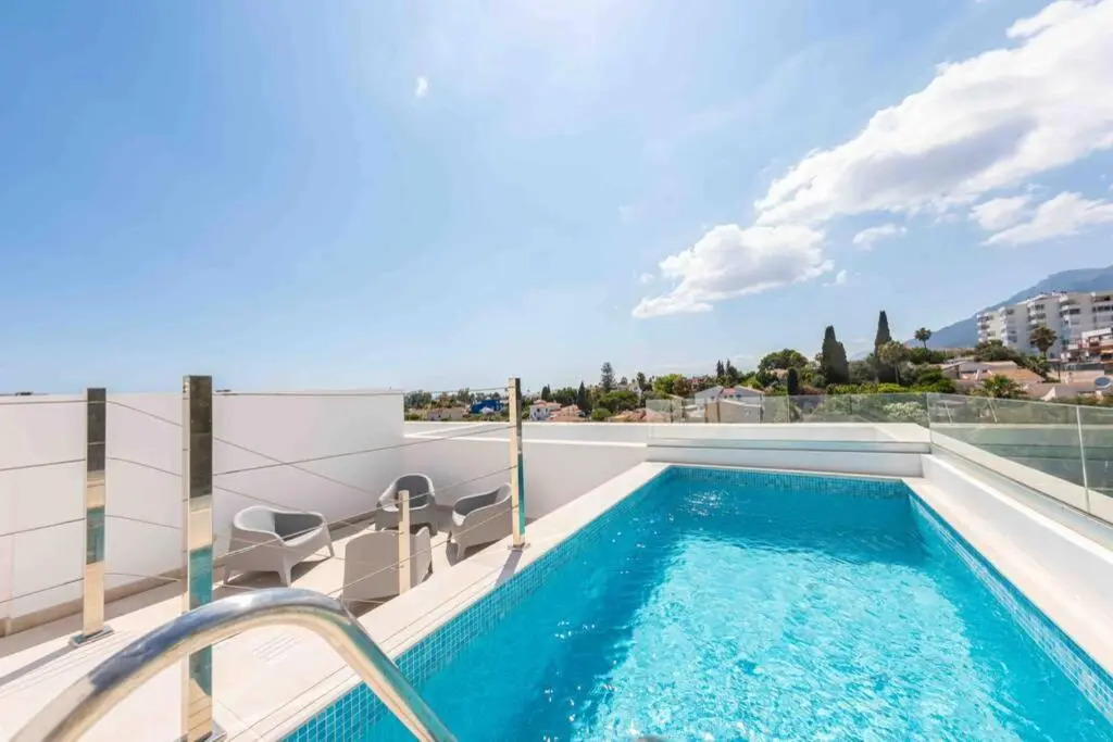 New Top Townhouse With Private Pool/4Bdr/3.5Bath
