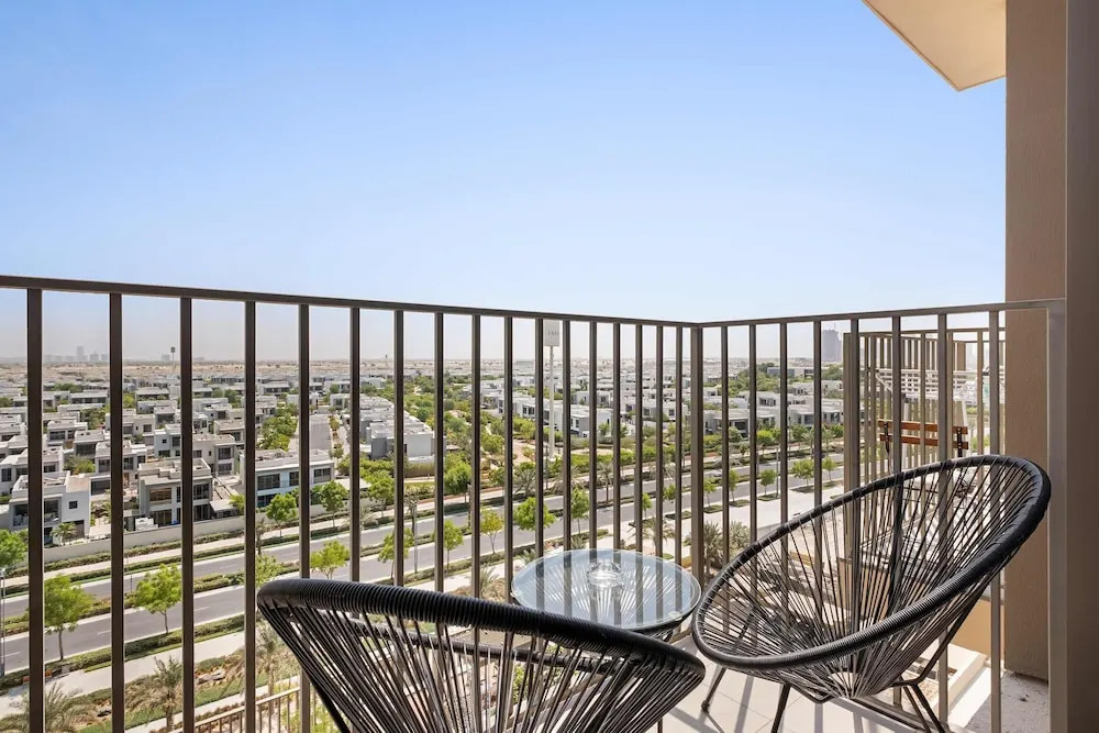 Silkhaus Stylish 2bdr Emaar Tower Near Mall