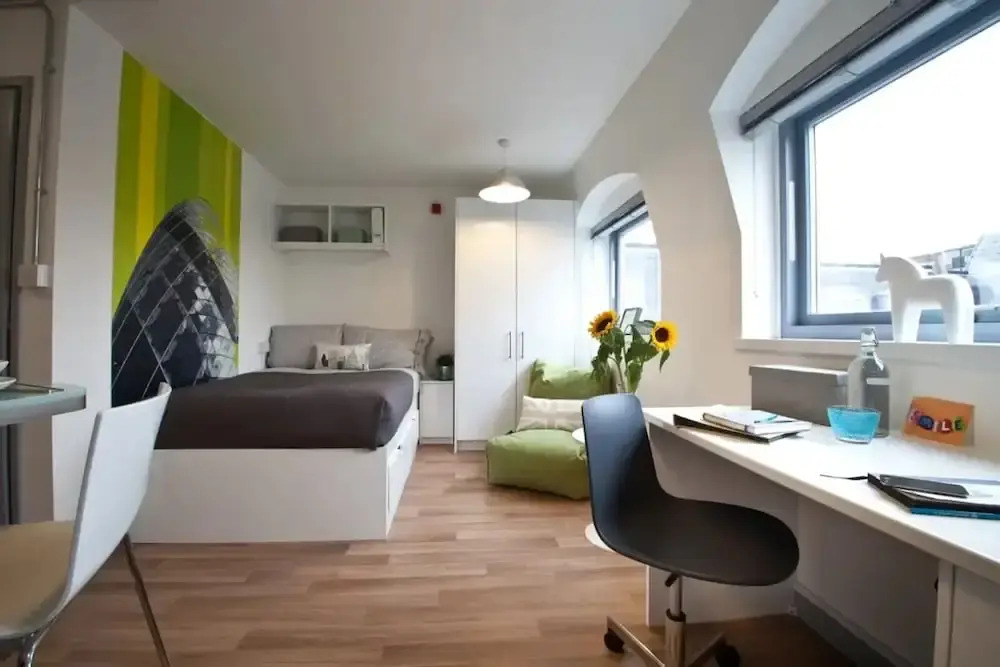 For Students Only CRM OLIB London - 5 mins walk to London Bridge