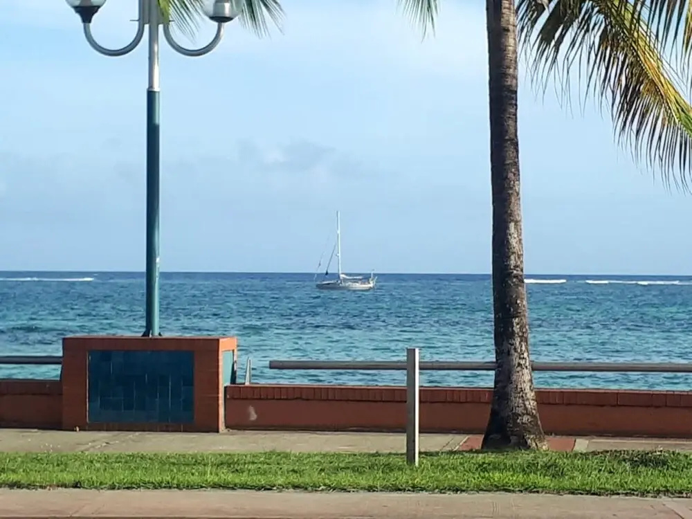 House With one Bedroom in Saint Joseph, With Wonderful sea View, Enclosed Garden and Wifi Near the Beach