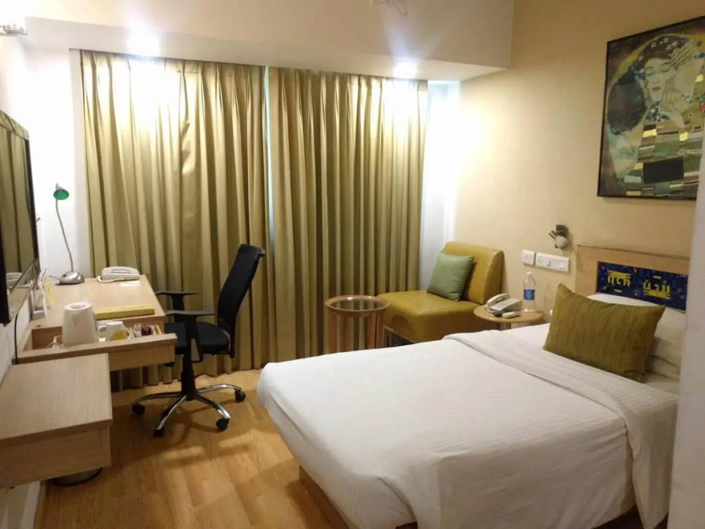 Lemon Tree Hotel, Udyog Vihar, Gurugram