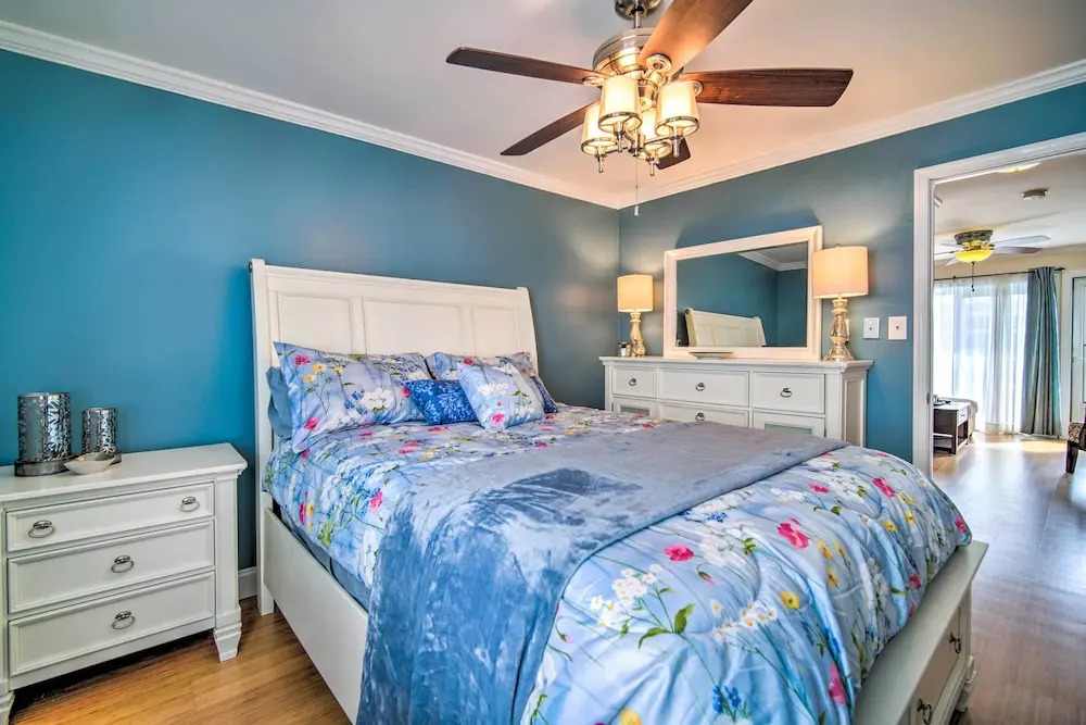 Beautiful Brigantine Condo - Walk to Beach!