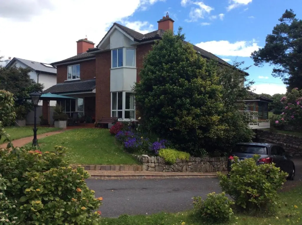 2 Manor avenue