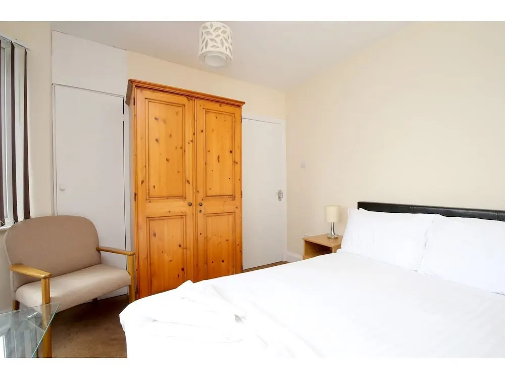 Holiday Home for 8 + Parking - Trendy Easy Oxford