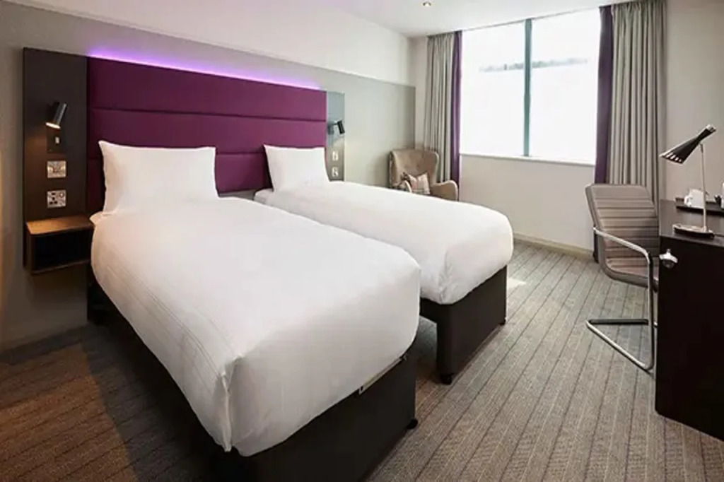 Premier Inn Swindon Town Centre