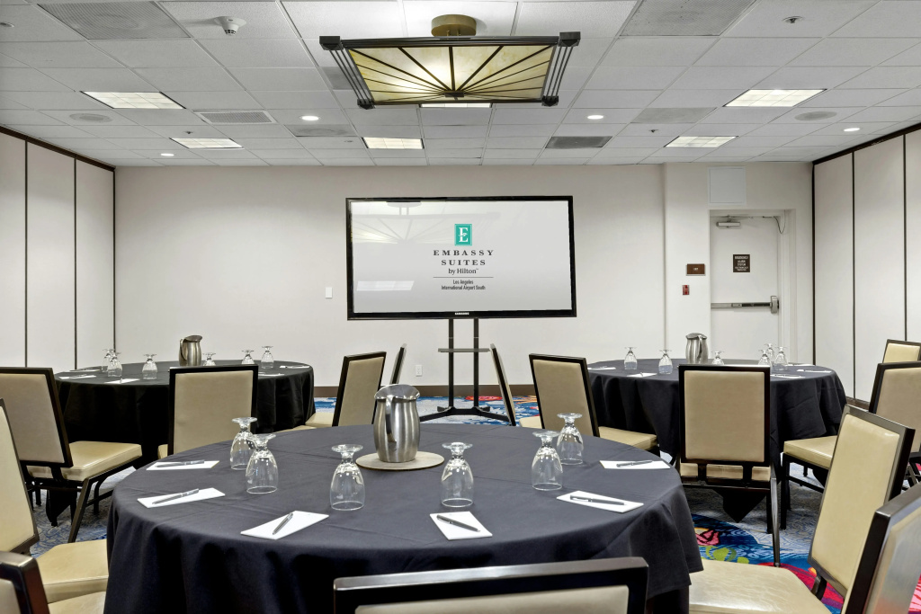 Embassy Suites by Hilton Los Angeles International Airport South