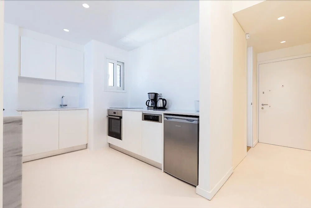 Great Acropolis view apartment in City Center