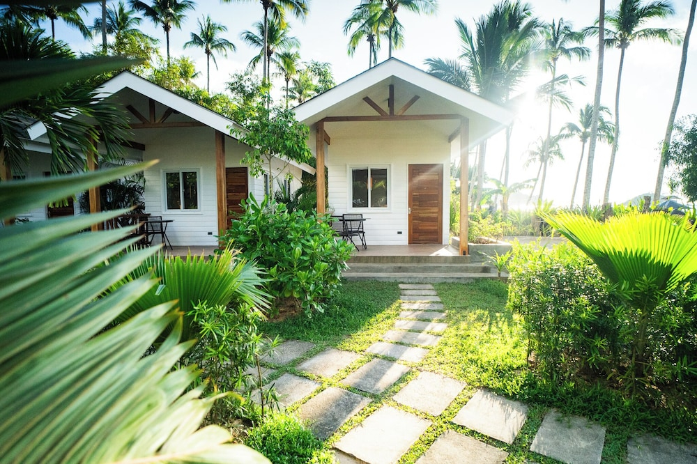 Nacpan Beach Glamping Managed by H Hospitality Group - Newly Renovated