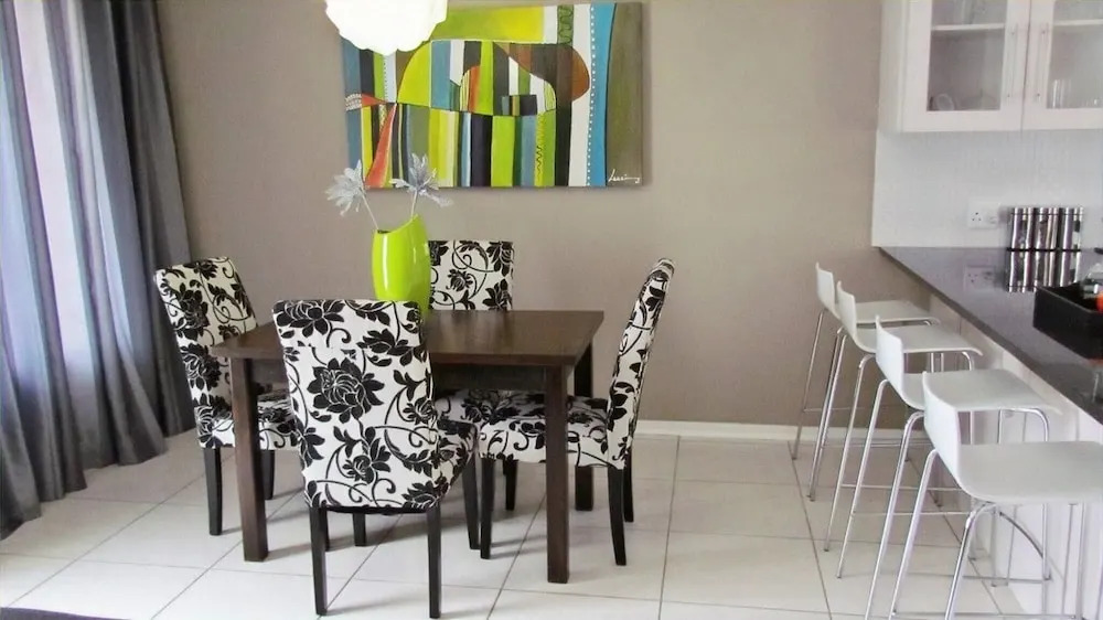 Comfortable Furnished Apartment Wi-fi Free Parking