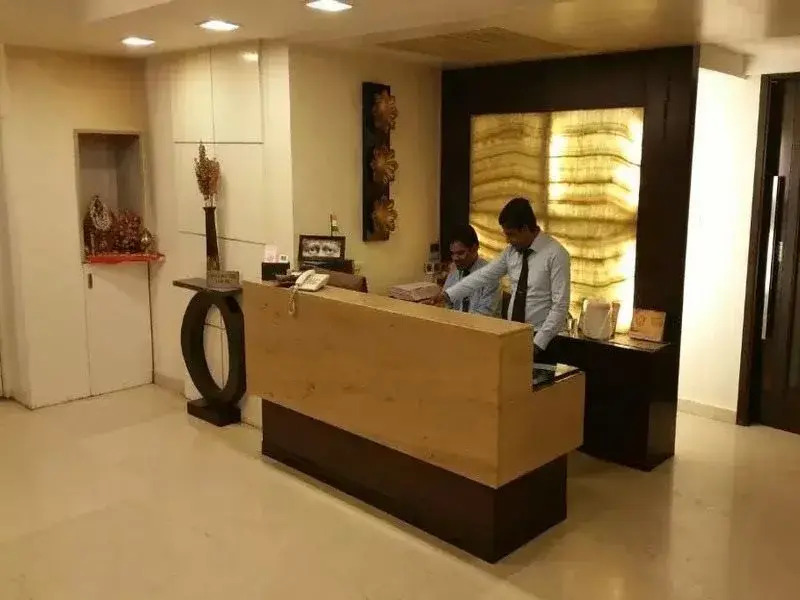 Hotel Apna Avenue