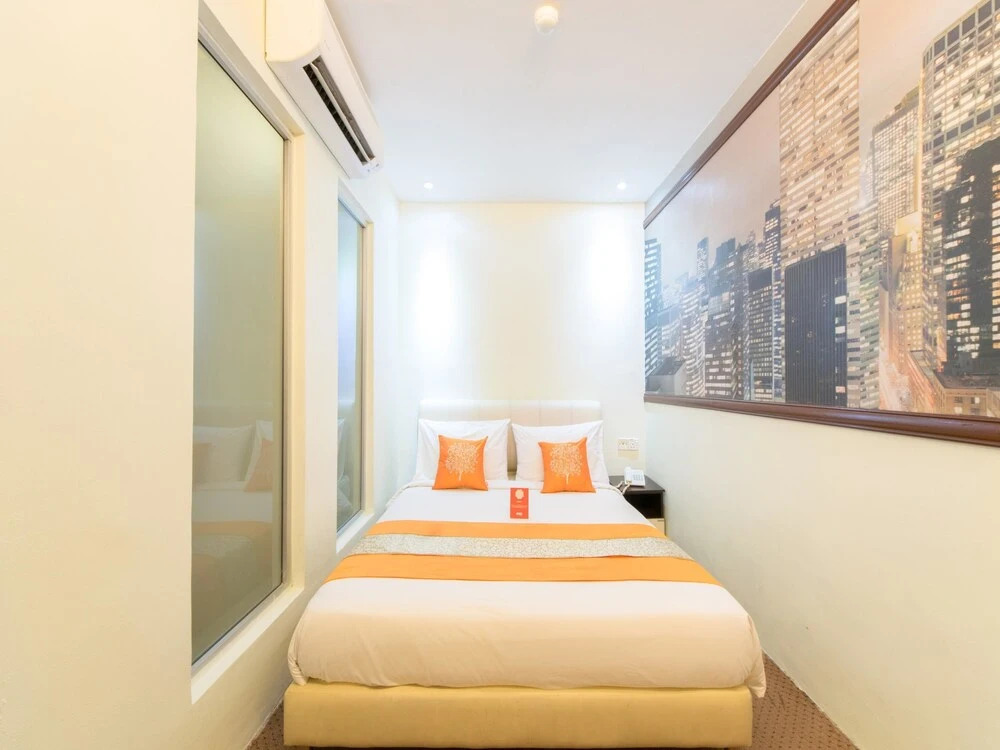 OYO 126 Rae Hotel