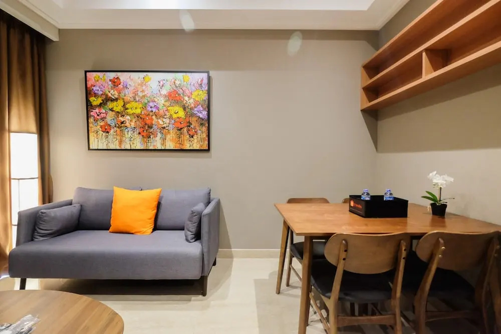 Comfortable and Modern 2BR Menteng Park Apartment