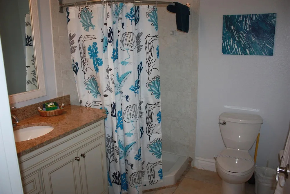 An Island Getaway at Palm Tree Villas