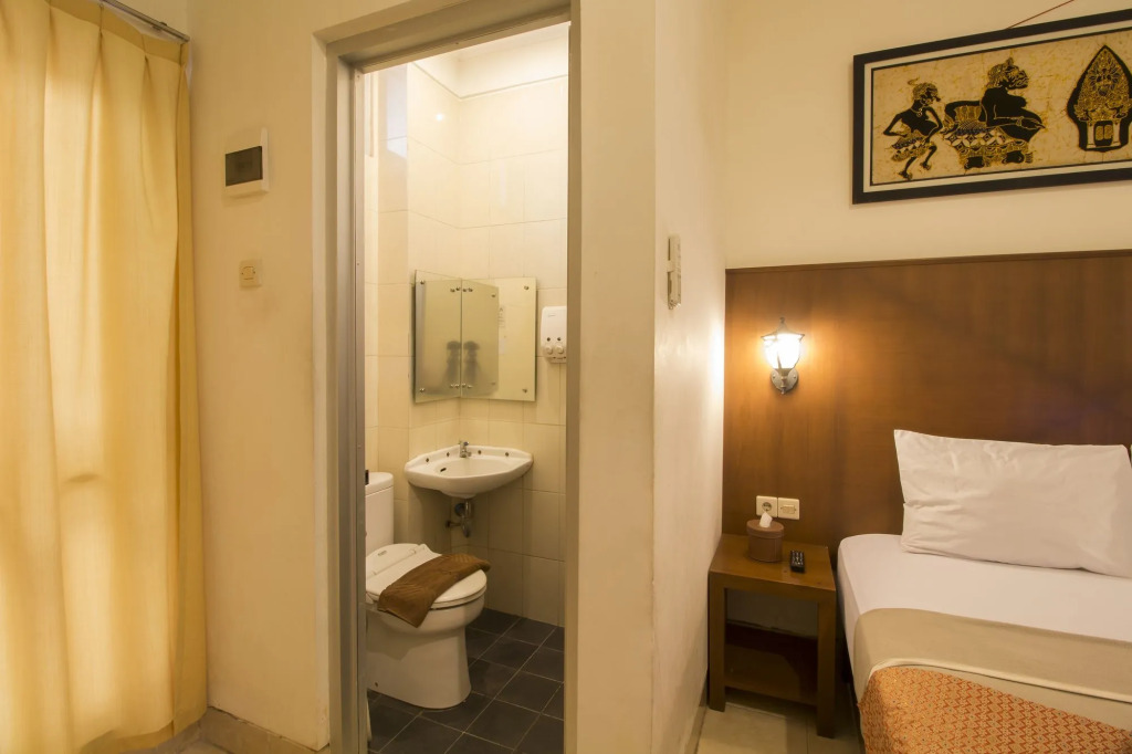 Poncowinatan Hotel