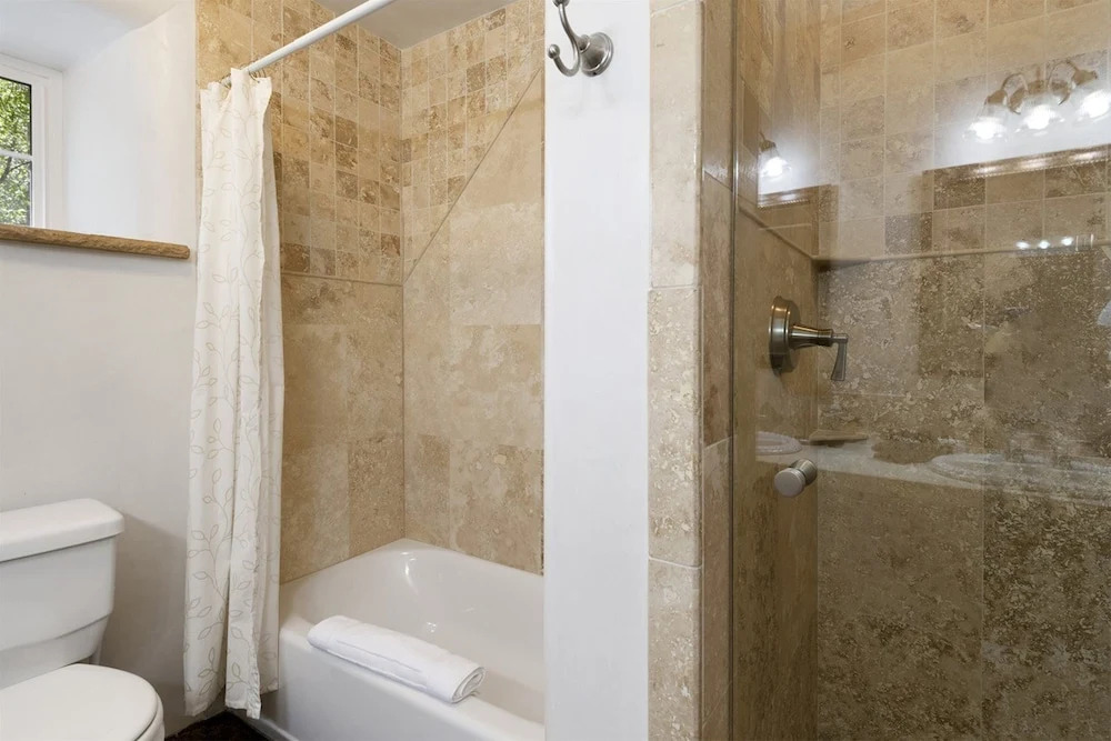 El Torreon - Exclusive Luxury Home, Nestled Next to Water and Trees
