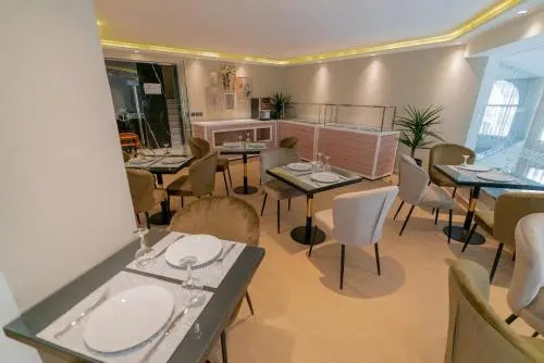 Hotel Yasmine