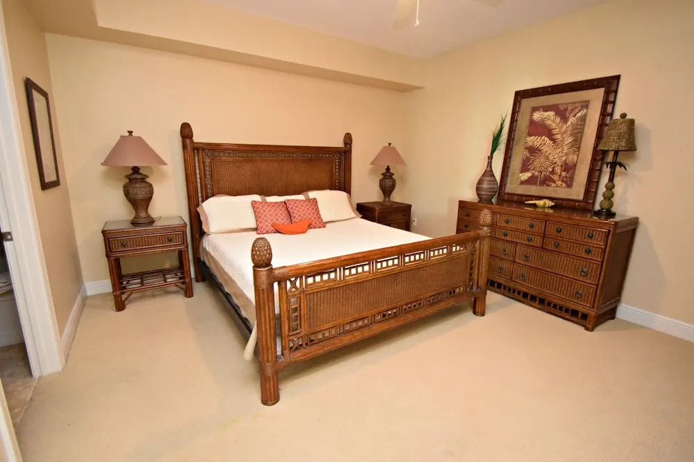 Mustique 302 4 Bedroom Condo by RedAwning