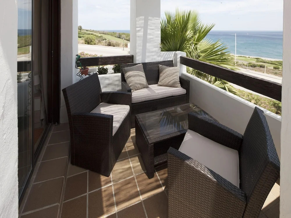 2 bedrooms apartment with sea view