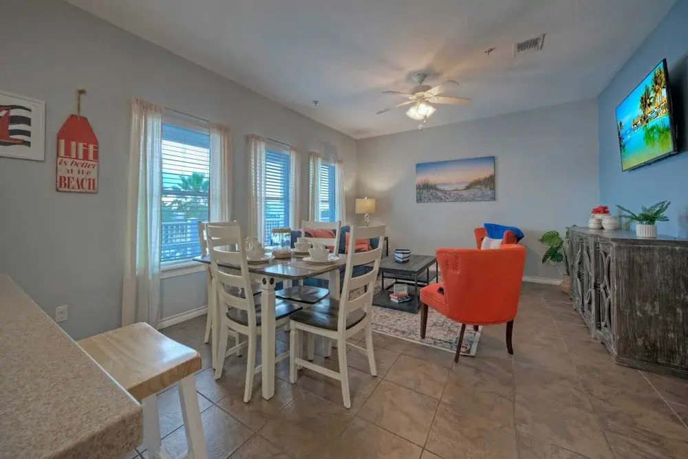 7 Costa Bahia Condos Sleeps 42 + Pool Minutes to the Beach
