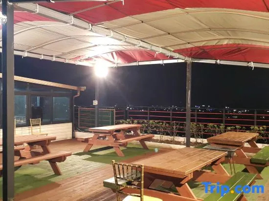 Jeju BunkerHotel&Resort