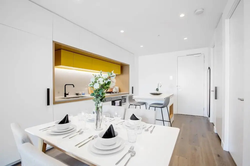 87 Docklands 2BD 2BTH Waterside with Carpark