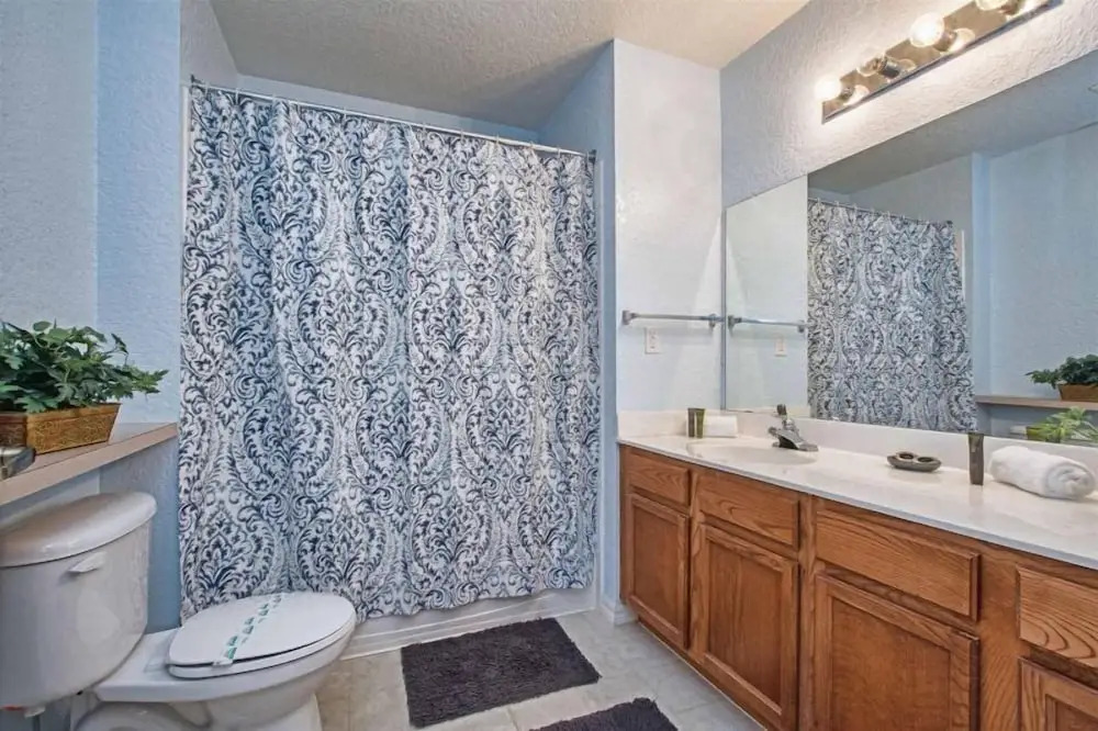 Great location 4Bed 3bth Townhouse with kids themed room